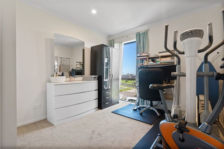 Photo of property in 4 Fermi Lane, Papakura, 2110