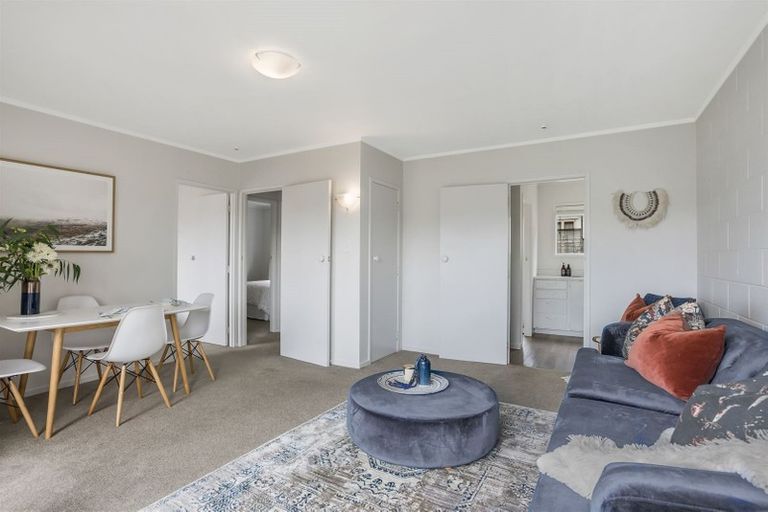 Photo of property in 2/34 Watea Road, Sandringham, Auckland, 1025
