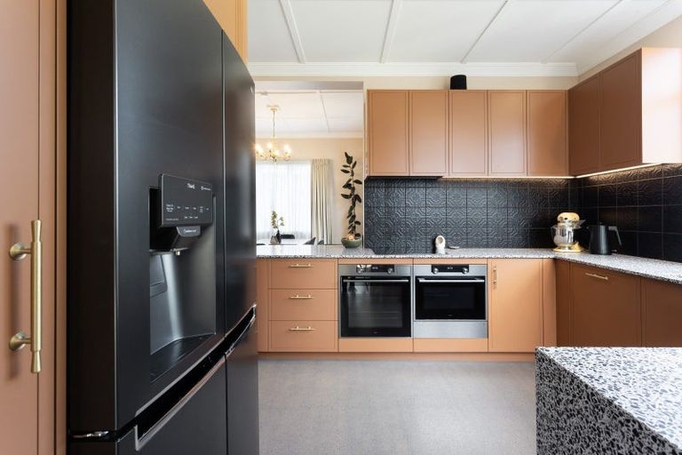 Photo of property in 75 Eglinton Road, Mornington, Dunedin, 9011