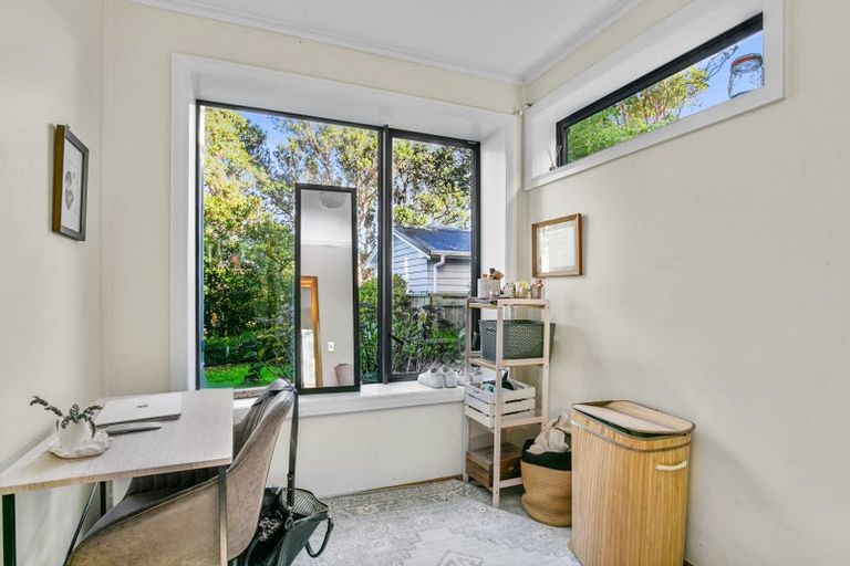 Photo of property in 99 Cashmere Avenue, Khandallah, Wellington, 6035