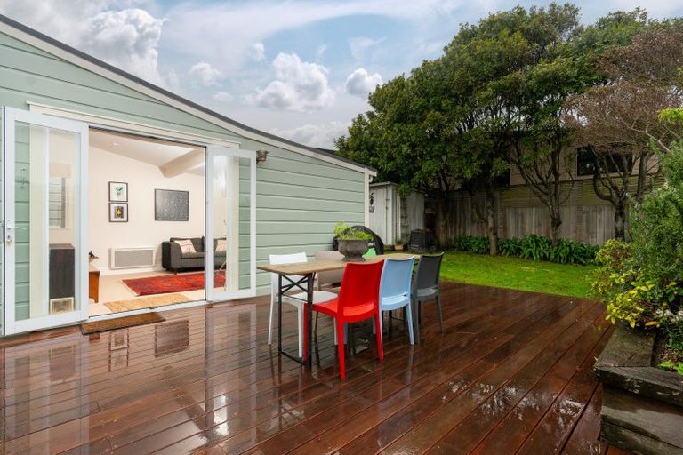 Photo of property in 33 Owen Street, Newtown, Wellington, 6021