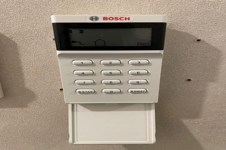 Photo of property in 76 Elmslie Road, Pinehaven, Upper Hutt, 5019