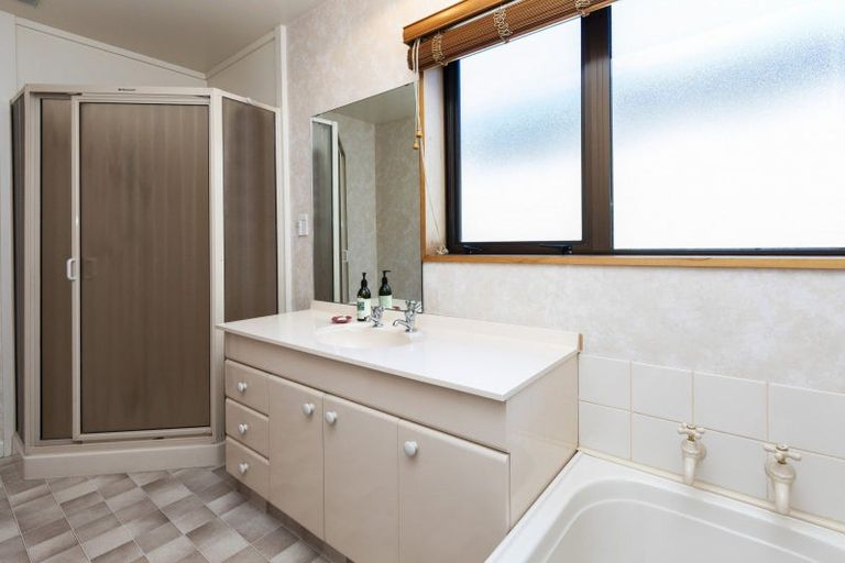 Photo of property in 1b Saint Clio Street, Ilam, Christchurch, 8041