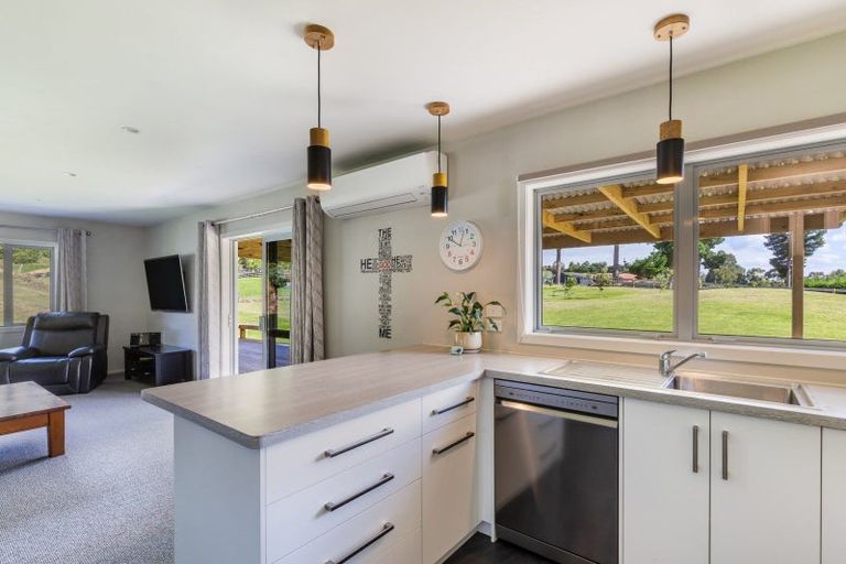 Photo of property in 50 Ramsay Drive, Acacia Bay, Taupo, 3385