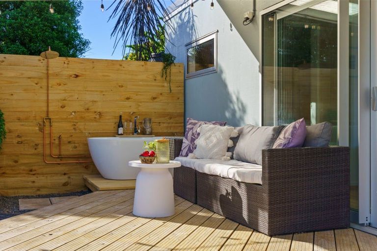 Photo of property in 33a Hicks Crescent, Waikanae Beach, Waikanae, 5036