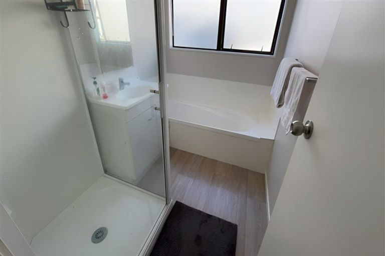 Photo of property in 5 Justamere Place, Weymouth, Auckland, 2103