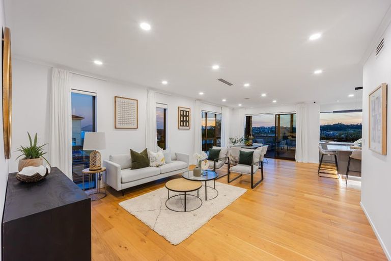 Photo of property in 73 Headsail Drive, Long Bay, Auckland, 0630