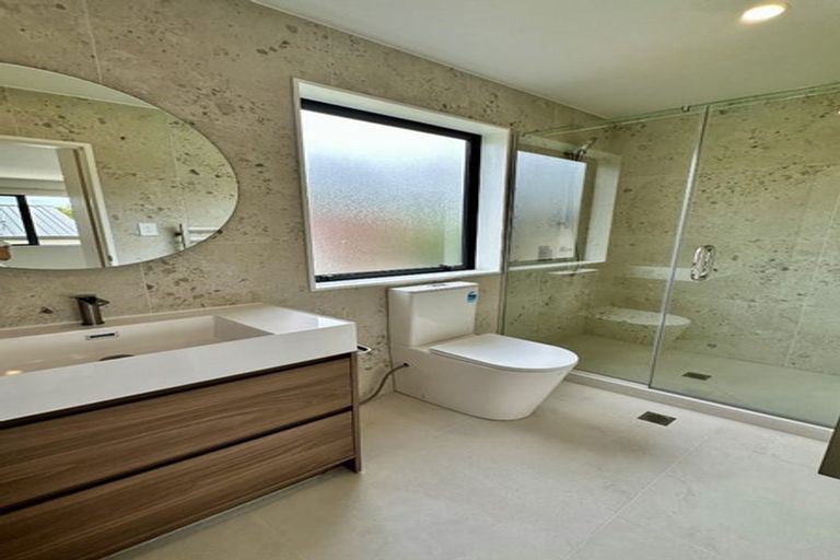 Photo of property in 78a West Harbour Drive, West Harbour, Auckland, 0618