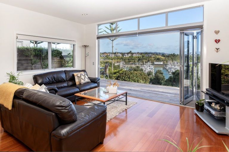 Photo of property in 81 Pine Harbour Parade, Beachlands, Auckland, 2018