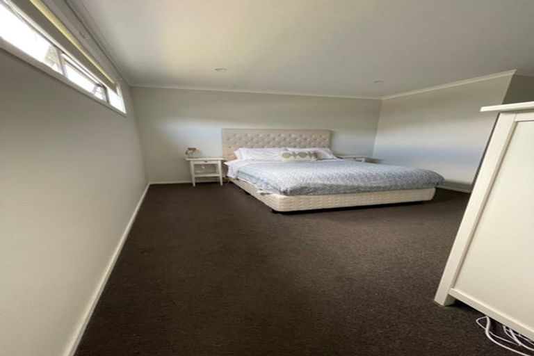 Photo of property in 42 Karearea Avenue, Kenepuru, Porirua, 5022