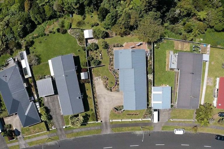 Photo of property in 68 Riversdale Drive, Merrilands, New Plymouth, 4312