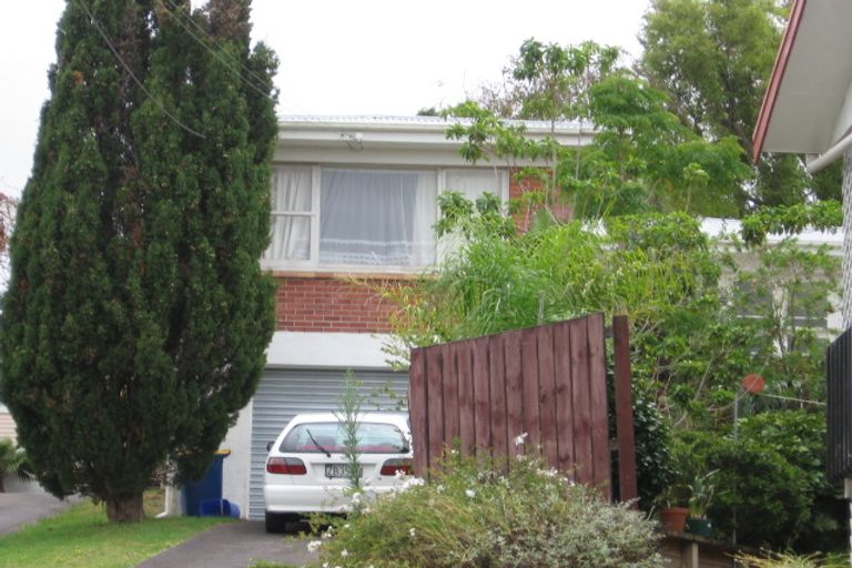 Photo of property in 1/27 Park Road, Glenfield, Auckland, 0629