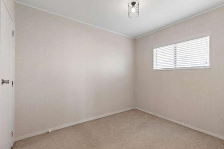Photo of property in 1/160 Mount Albert Road, Mount Albert, Auckland, 1025