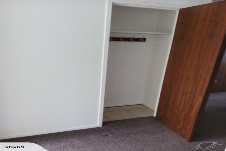 Photo of property in 37 Cascades Road, Pakuranga Heights, Auckland, 2010