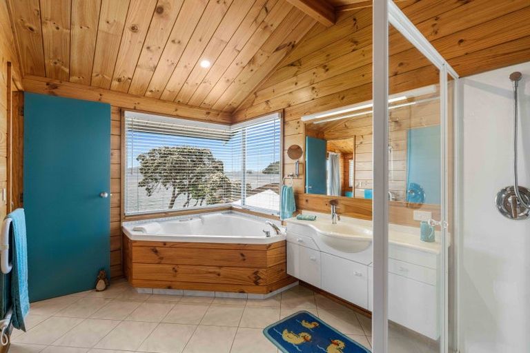 Photo of property in 137 Captain Cook Road, Cooks Beach, Whitianga, 3591