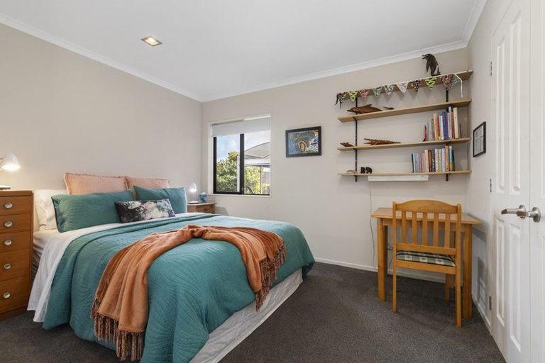 Photo of property in 16 Ludlow Place, Pukekohe, 2120