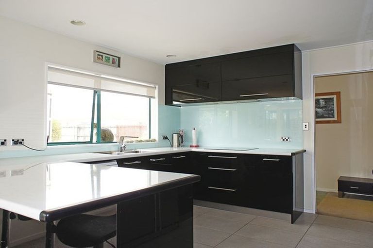 Photo of property in 5 Jan Higgins Place, Golflands, Auckland, 2013