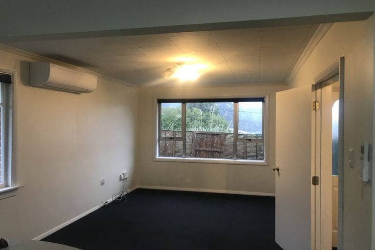 Photo of property in 19 Brockville Road, Glenross, Dunedin, 9011