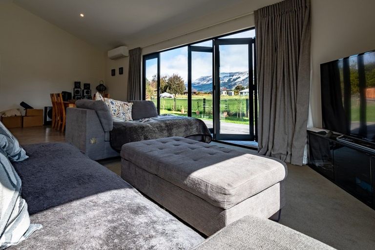 Photo of property in 106 Mull Street, Glenorchy, 9372