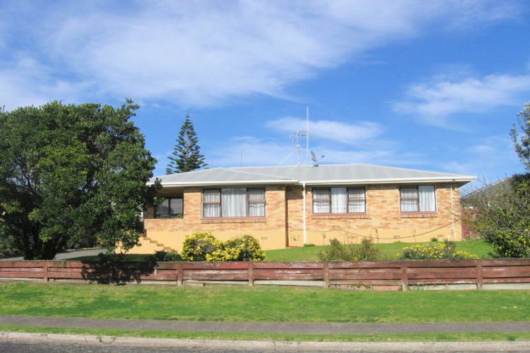 Photo of property in 18 Gordon Road, Mount Maunganui, 3116