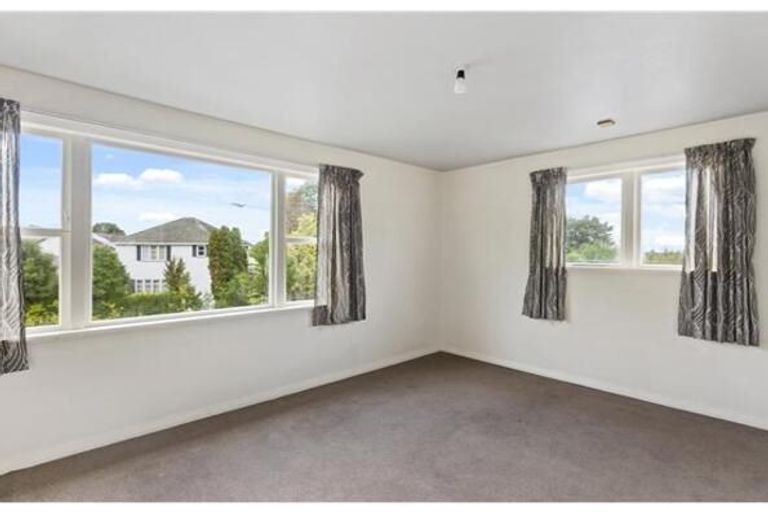 Photo of property in 2/5 Tara Street, Riccarton, Christchurch, 8041