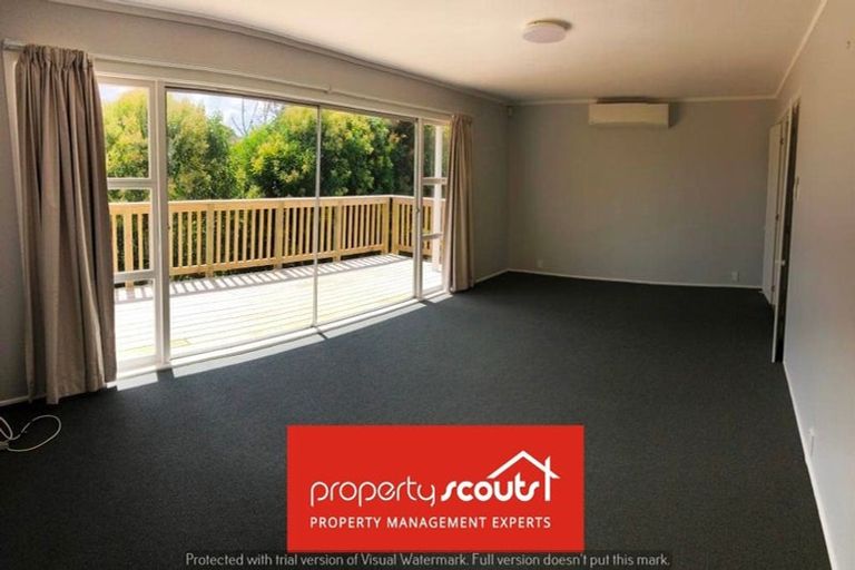 Photo of property in 1/8 Reid Road, New Lynn, Auckland, 0600