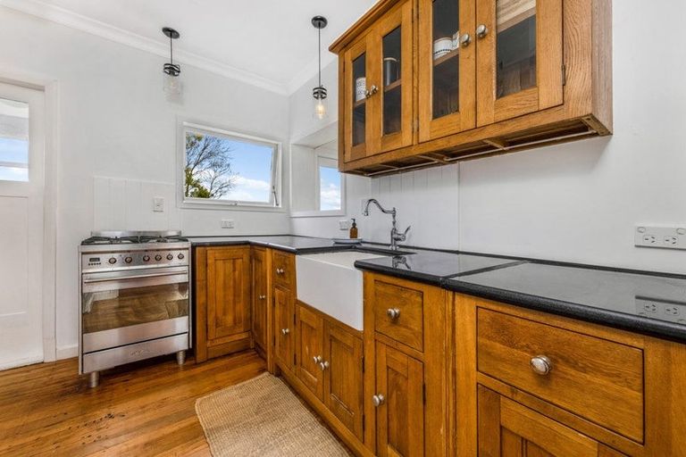 Photo of property in 1/53 Deep Creek Road, Waiake, Auckland, 0630