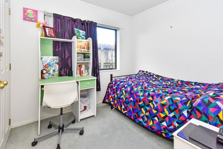 Photo of property in 3/13 Russell Road, Manurewa, Auckland, 2102