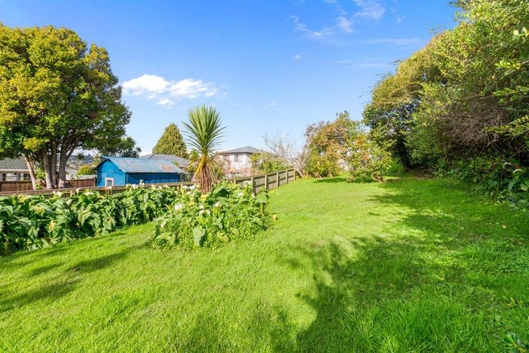 Photo of property in 60 Glengarry Road, Glen Eden, Auckland, 0602