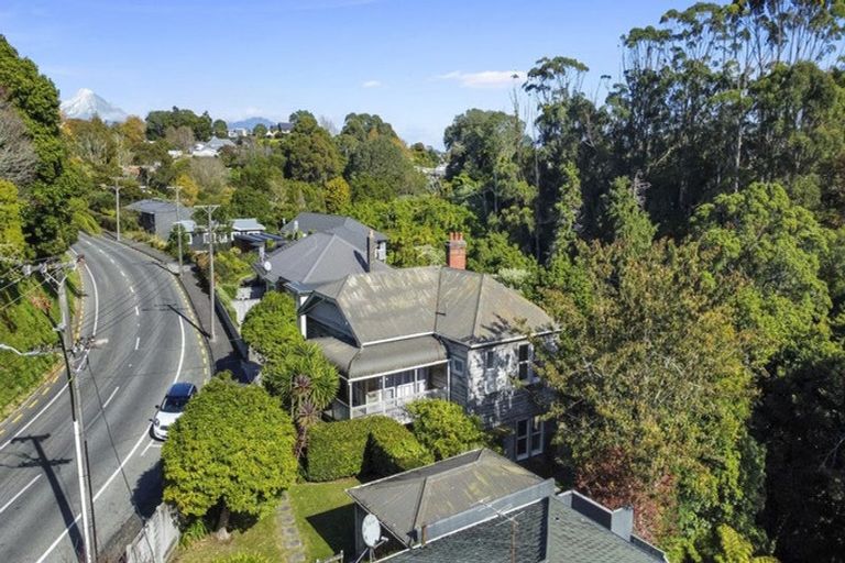 Photo of property in 44 Carrington Street, Lower Vogeltown, New Plymouth, 4310