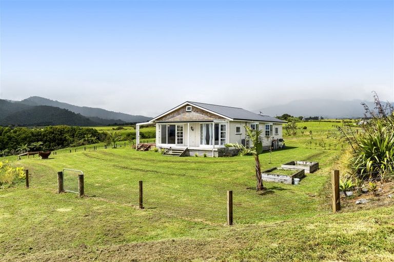 Photo of property in 207 Upper Pitone Road, Pitone, New Plymouth, 4374