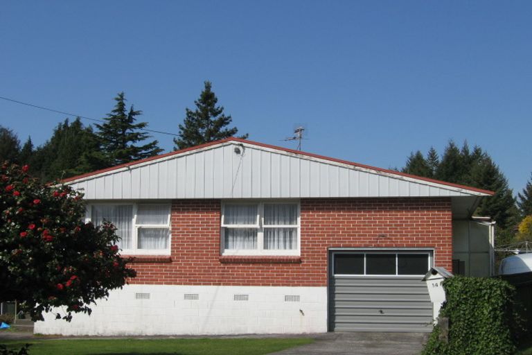 Photo of property in 14 Wharepaina Crescent, Springfield, Rotorua, 3015