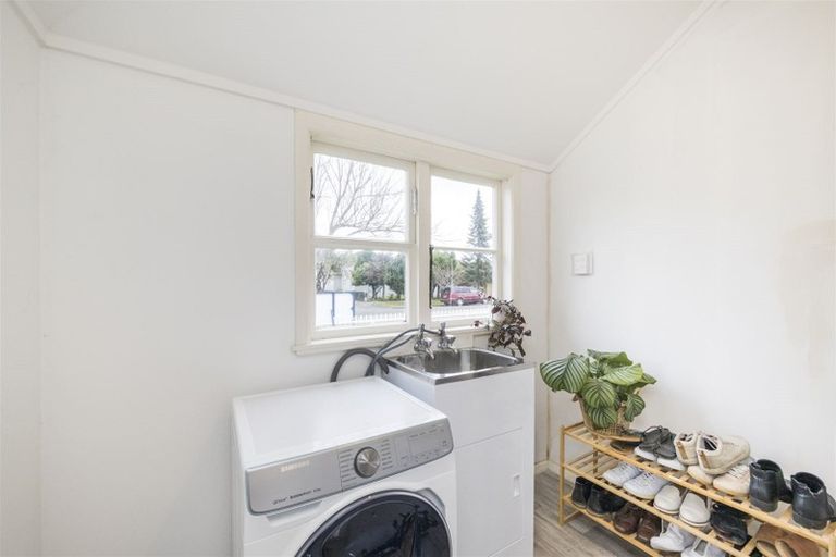 Photo of property in 25 Ihle Street, Terrace End, Palmerston North, 4410