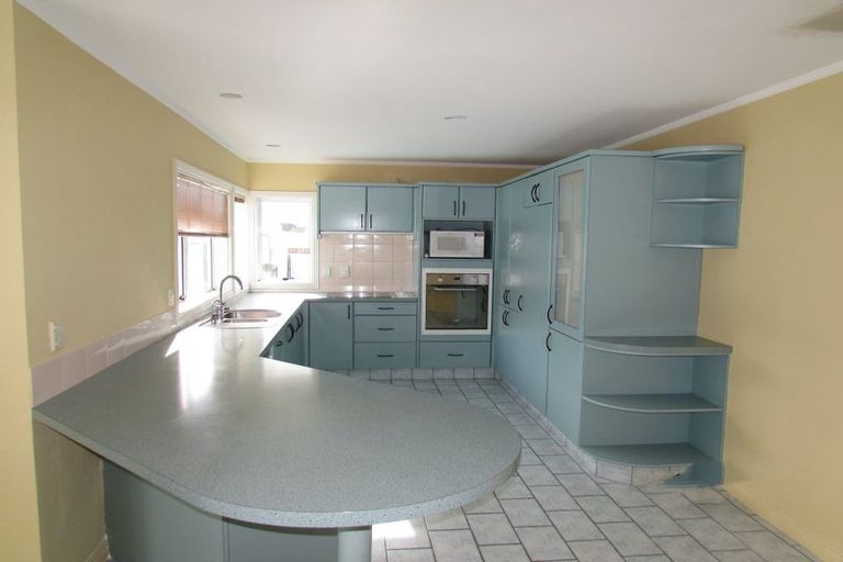 Photo of property in 1/36 Whiting Grove, West Harbour, Auckland, 0618