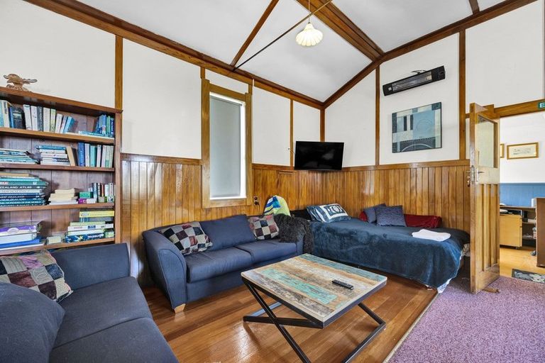 Photo of property in 433 Waihi Road, Normanby, Hawera, 4614