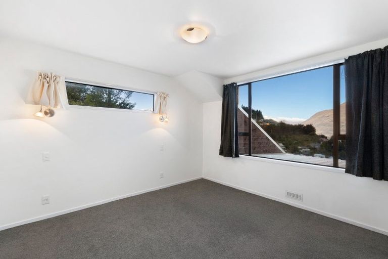 Photo of property in 24b Dart Place, Fernhill, Queenstown, 9300