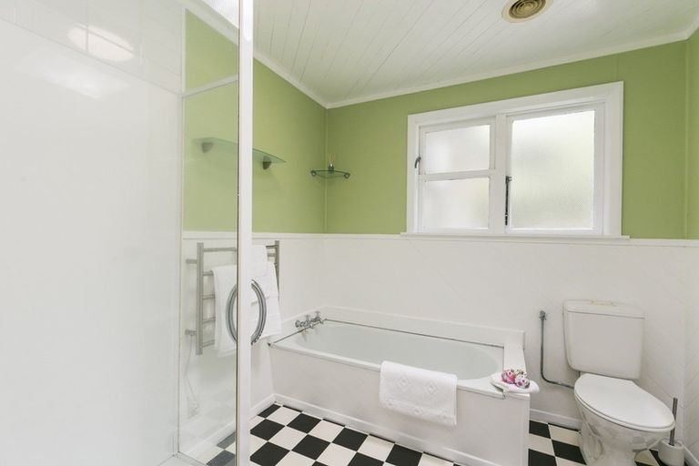 Photo of property in 80 Parkvale Road, Karori, Wellington, 6012