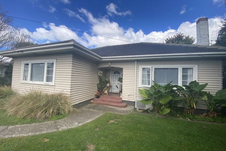 Photo of property in 77 Avalon Drive, Nawton, Hamilton, 3200