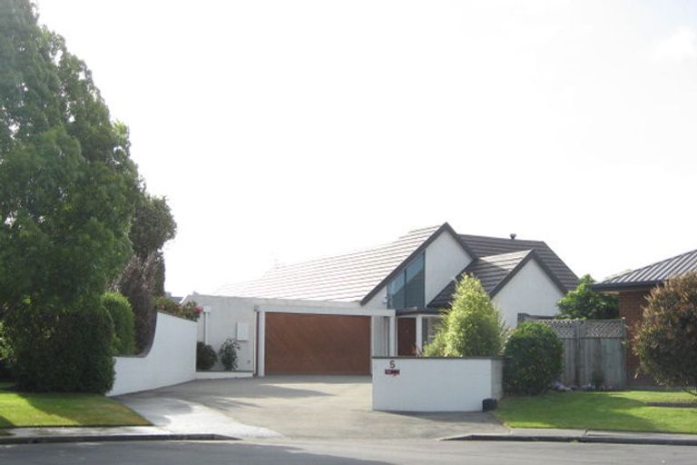 Photo of property in 5 Archer Place, Rangiora, 7400