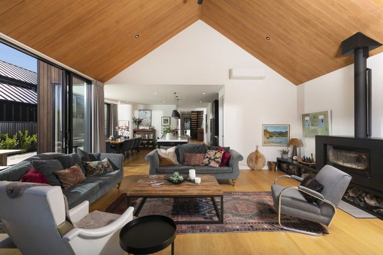 Photo of property in 170b Beacon Point Road, Wanaka, 9305