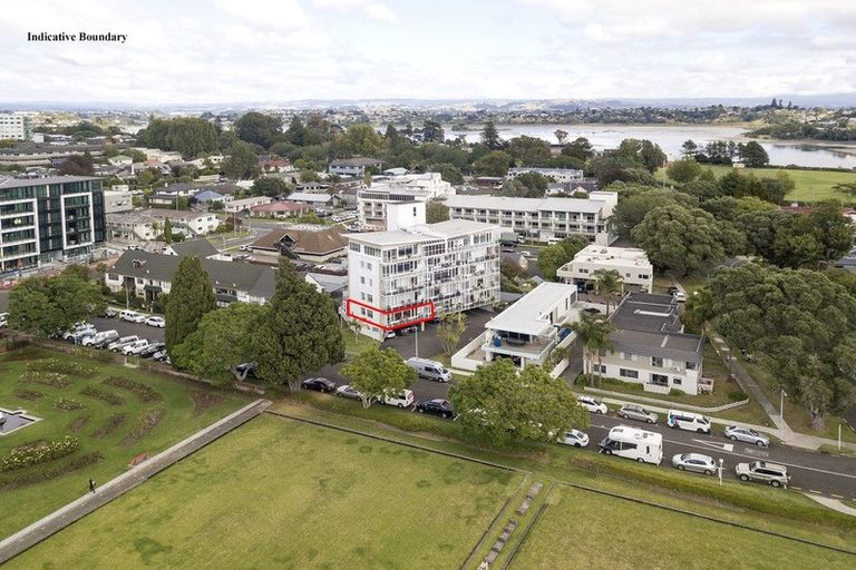 Photo of property in 3/22 Cliff Road, Tauranga, 3110