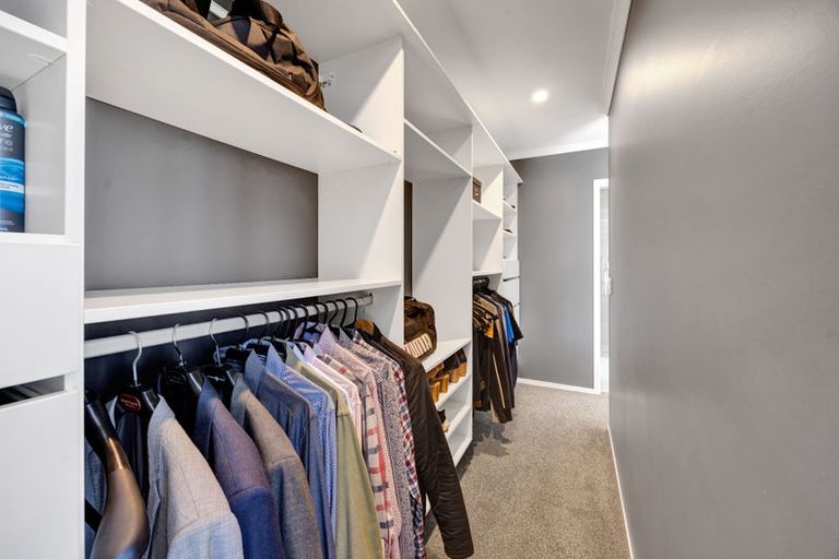 Photo of property in 52 Links Drive, Waiwhakaiho, New Plymouth, 4312