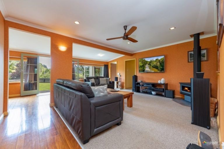 Photo of property in 4 Bridge Road, Birchville, Upper Hutt, 5018