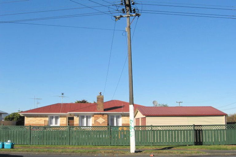 Photo of property in 2/139 Clevedon Road, Papakura, 2110