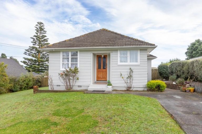 Photo of property in 19 Spur Grove, Titahi Bay, Porirua, 5022