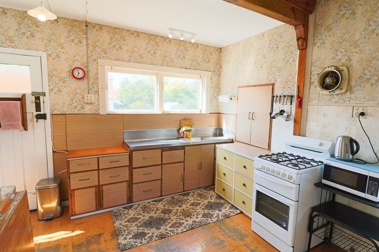 Photo of property in 10 Park Street, Foxton, 4814