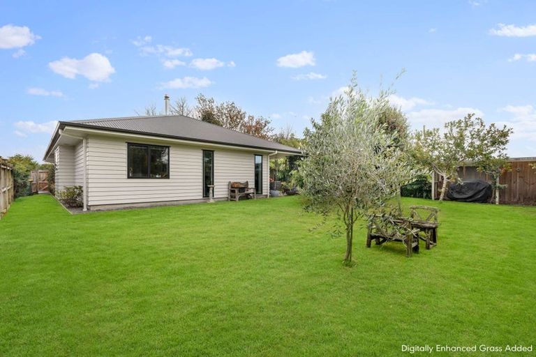 Photo of property in 5 Riverside Drive, Waiuku, 2123