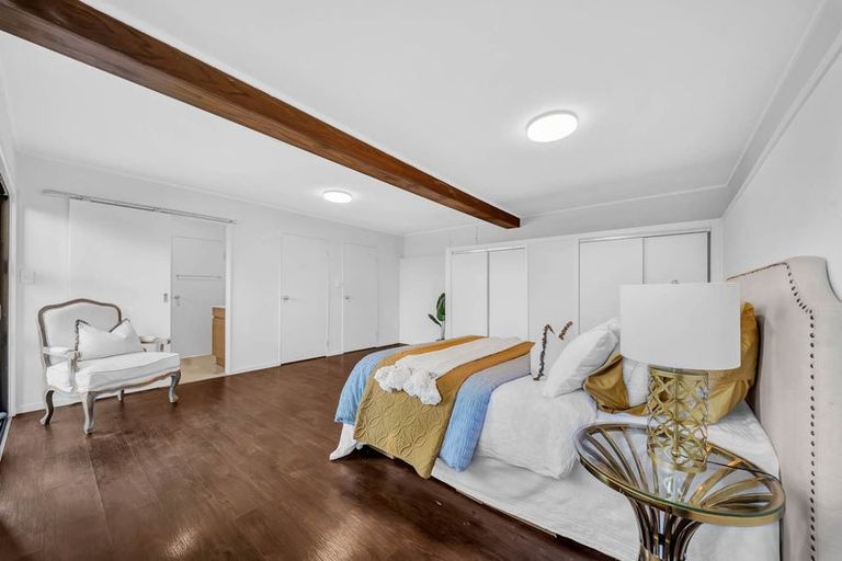 Photo of property in 10 Marco Place, Highland Park, Auckland, 2010