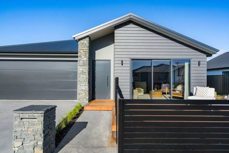 Photo of property in 7/102 Eriksen Road, Te Awa, Napier, 4110