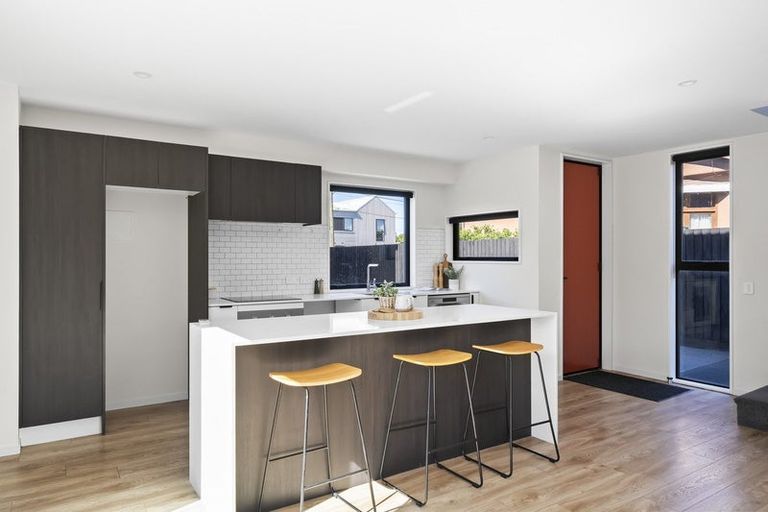 Photo of property in 2/42 Dickens Street, Addington, Christchurch, 8024